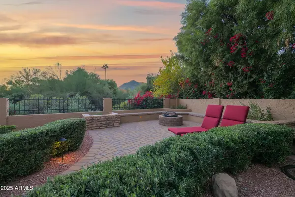 943 E Lois Lane, Phoenix, AZ 85020