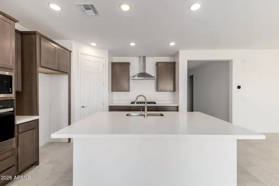 657 W Riparian Drive, San Tan Valley, AZ 85140 - #2