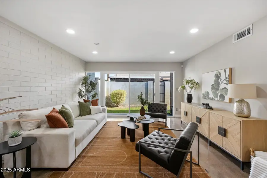 1450 E Bethany Home Road #8, Phoenix, AZ 85014 - Image #2