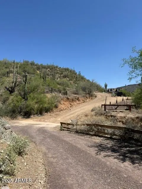 32050 S Lisa Drive, Black Canyon City, AZ 85324 - Image #2