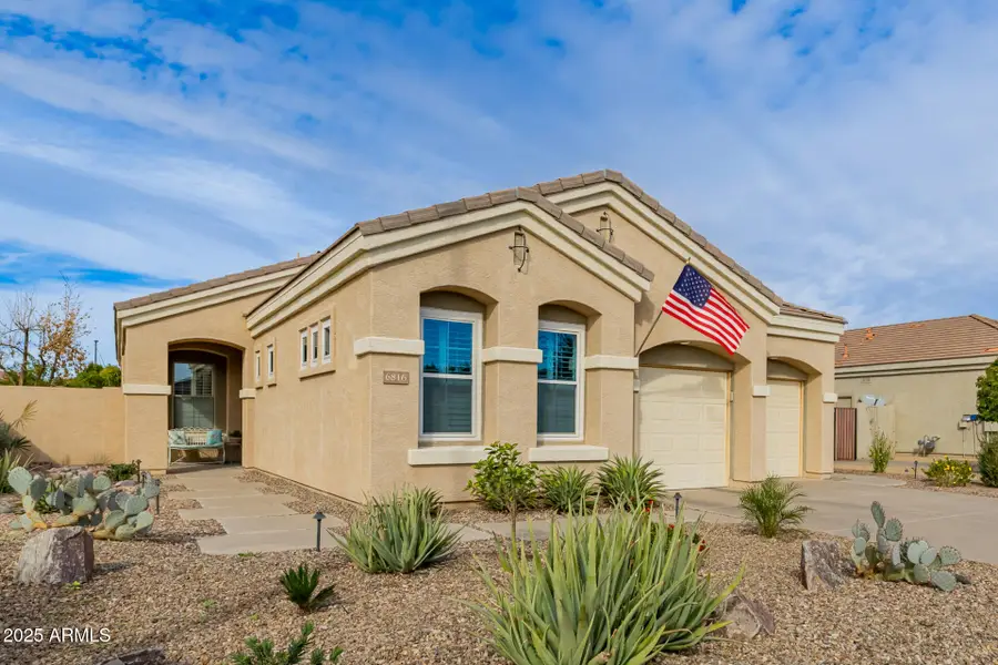 6816 S Pinehurst Drive, Gilbert, AZ 85298 - Image #3