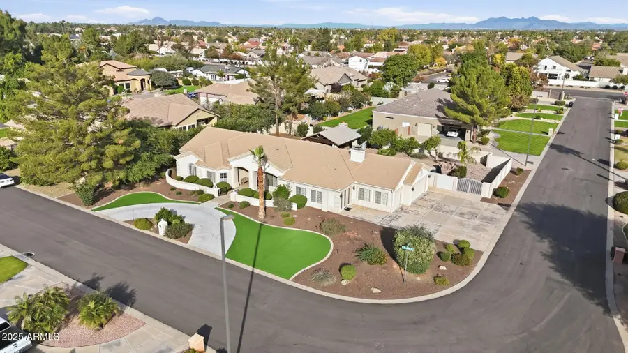 2254 E Barbarita Avenue, Gilbert, AZ 85234 - Image #3