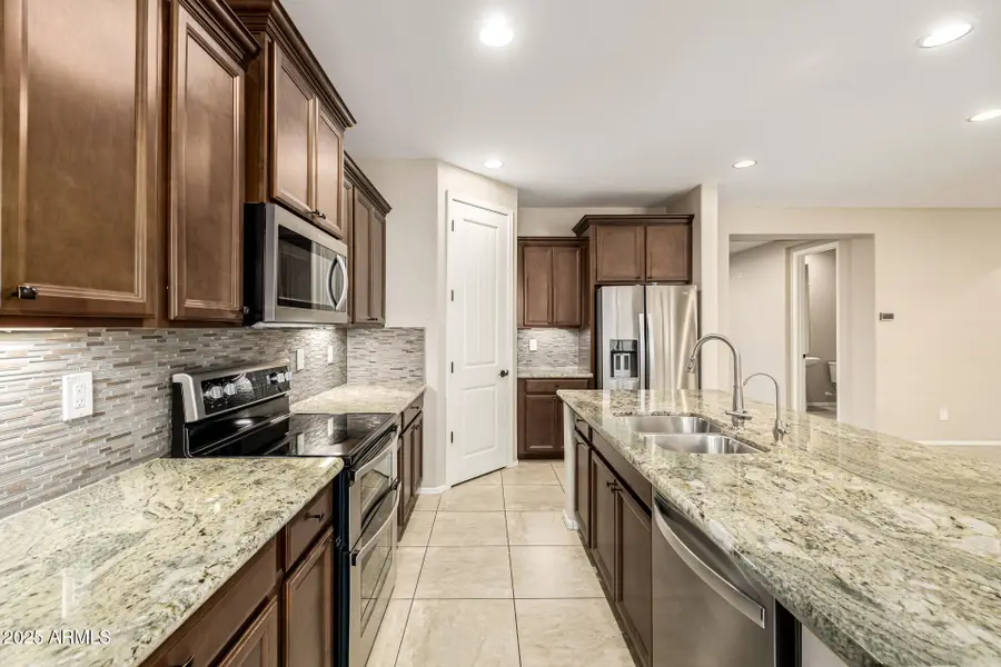 274 E Vicenza Drive, San Tan Valley, AZ 85140 - Image #3