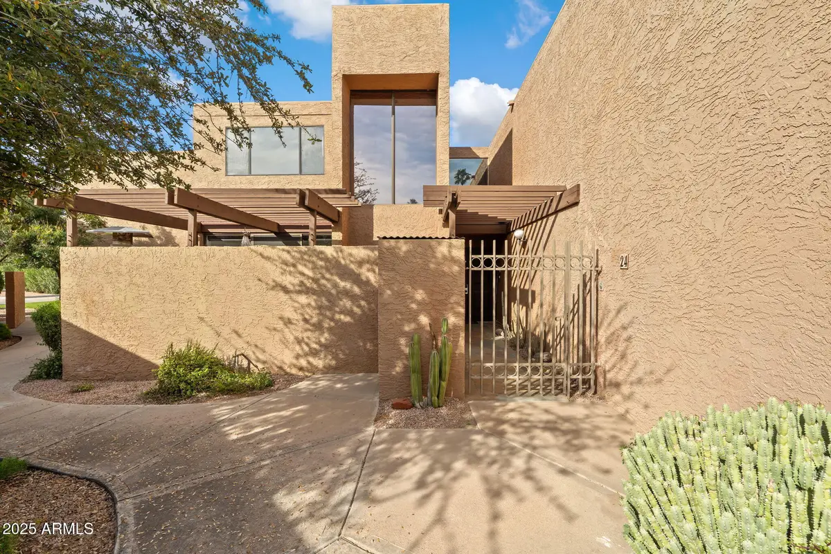 7401 N Scottsdale Road #24, Paradise Valley, AZ 85253 - Image #1