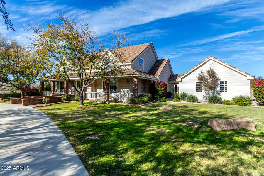 2552 E Ridgewood Lane, Gilbert, AZ 85298 - Image #2