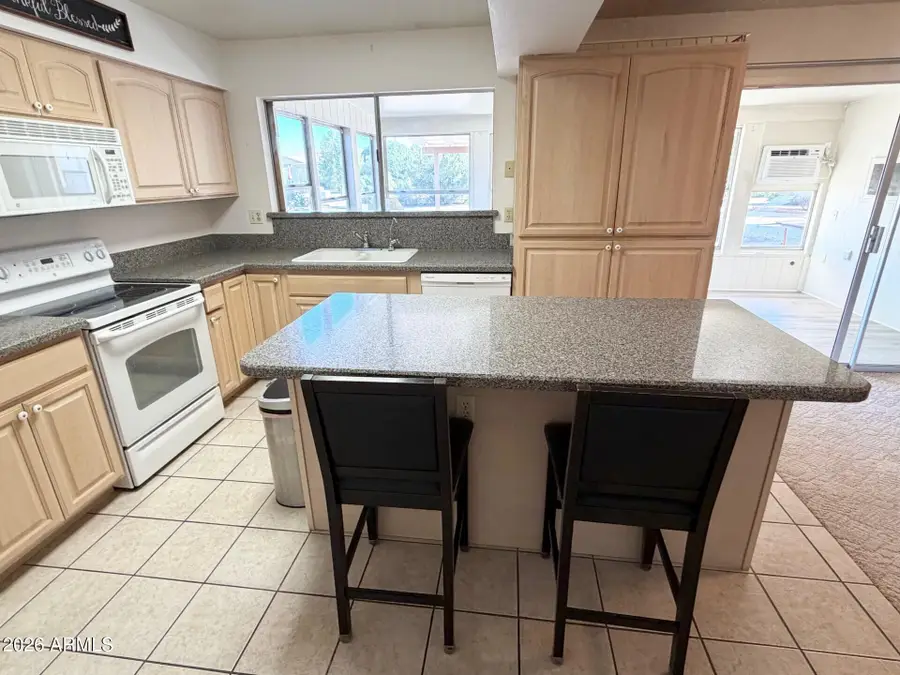 923 S Ember Circle, Mesa, AZ 85208 - Image #3