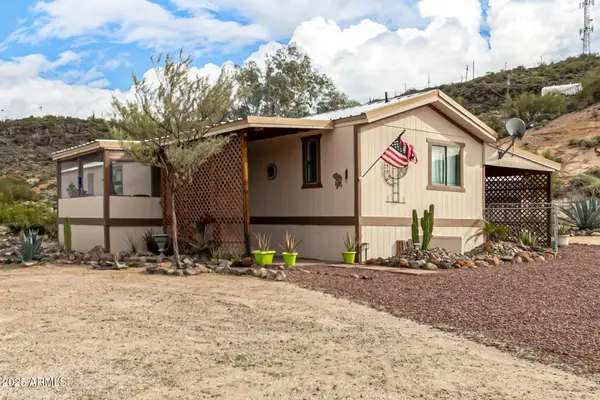 34905 S School Loop Road, Black Canyon City, AZ 85324