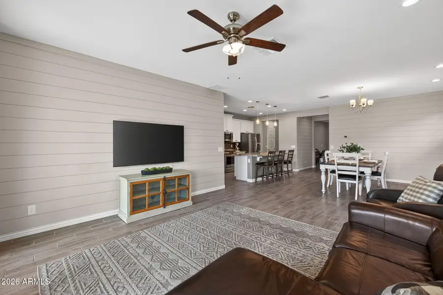 10603 E Wavelength Avenue, Mesa, AZ 85212 - Image #2