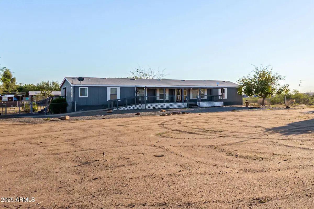 21137 W Dove Valley Road, Wittmann, AZ 85361 - Image #1