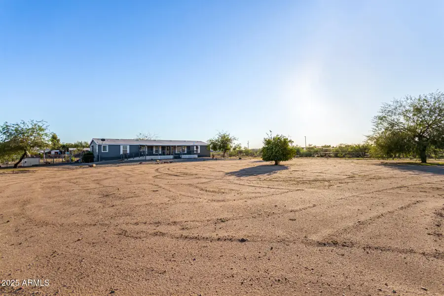 21137 W Dove Valley Road, Wittmann, AZ 85361 - Image #3