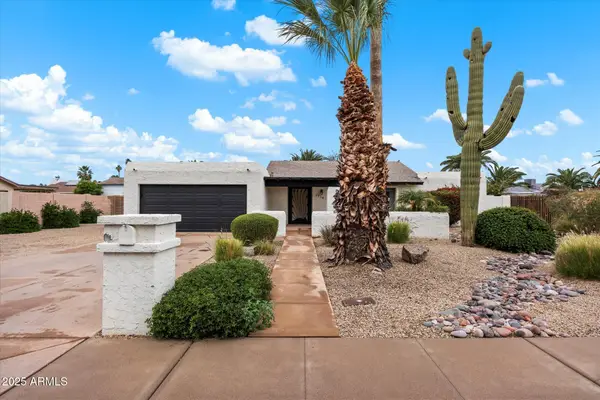 5330 E Winchcomb Drive, Scottsdale, AZ 85254