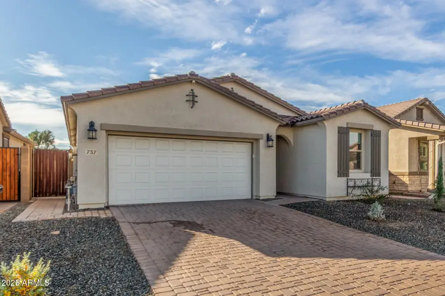 737 E Betsy Lane, Gilbert, AZ 85296 - Image #2