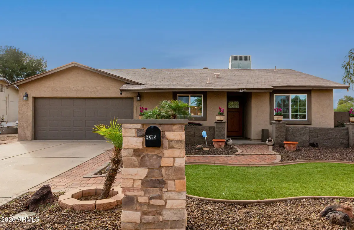 2245 W Sequoia Drive, Phoenix, AZ 85027 - Image #1