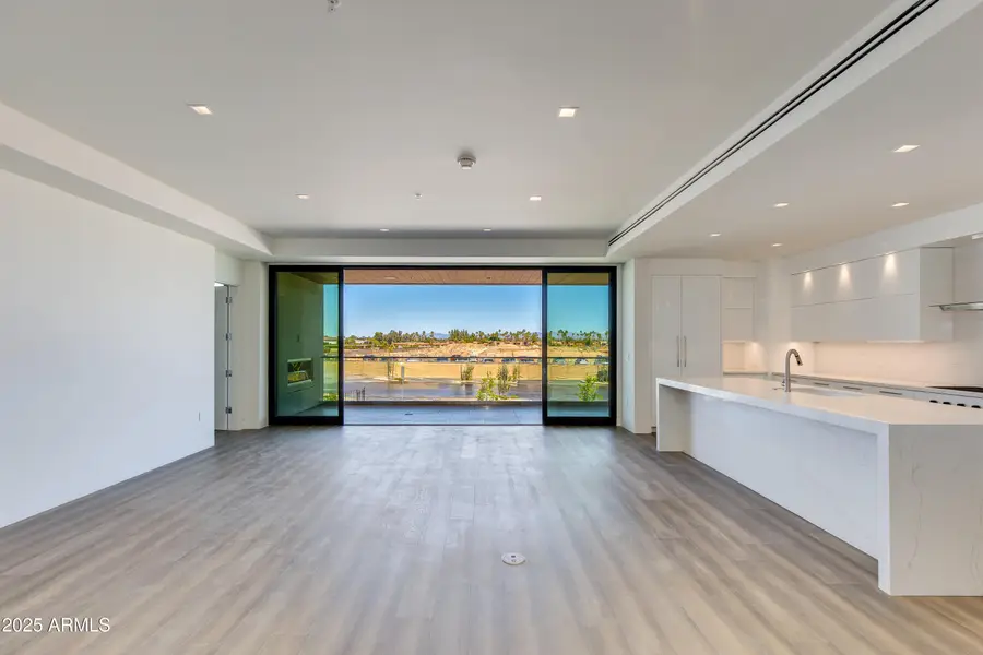 6587 N Palmeraie Boulevard #2011, Phoenix, AZ 85001 - Image #3