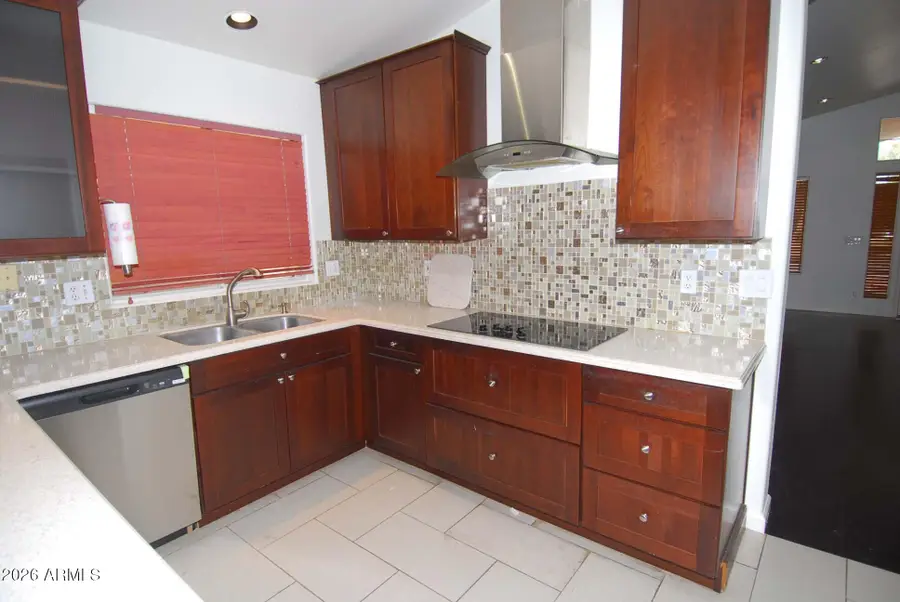 5961 W Saragosa Court, Chandler, AZ 85226 - Image #3