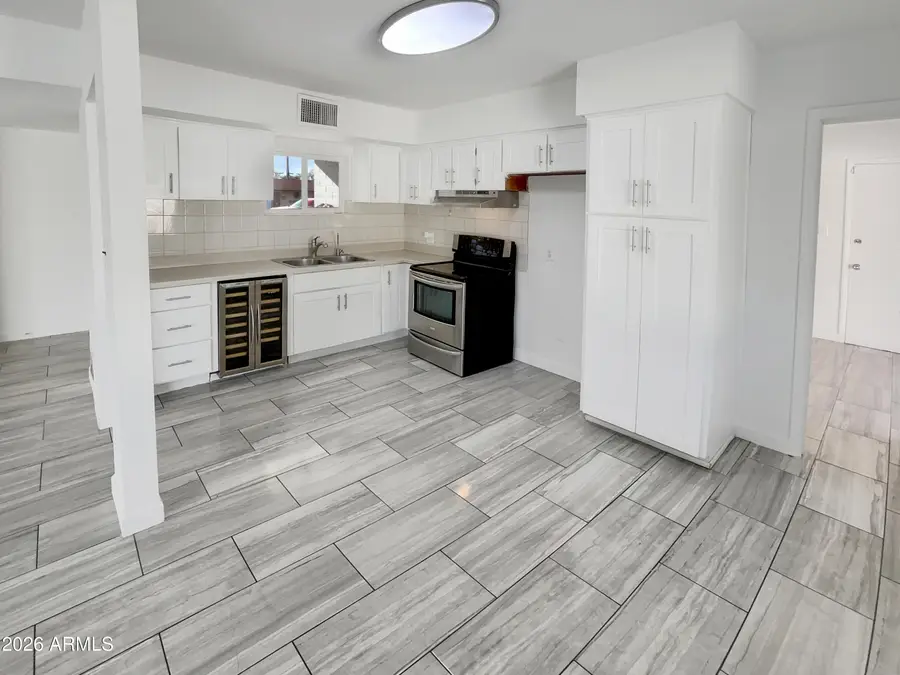 6020 W Medlock Drive, Glendale, AZ 85301 - Image #2