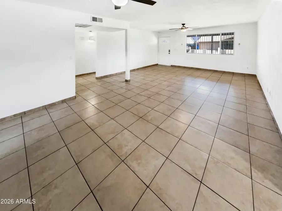 2002 N 58th Avenue, Phoenix, AZ 85035 - Image #3