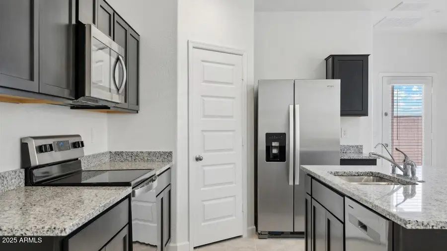 2127 W Starkey Avenue, Apache Junction, AZ 85120 - Image #2