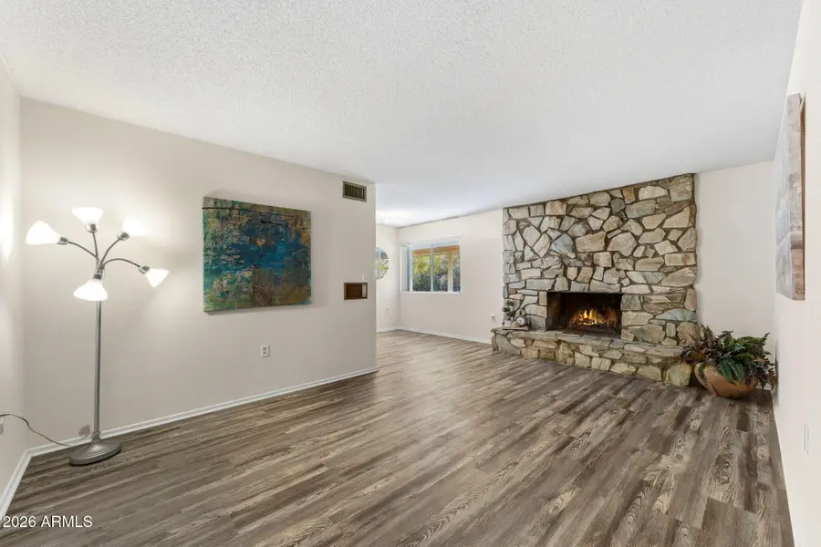 9004 E Grandview Drive, Mesa, AZ 85207 - Image #2