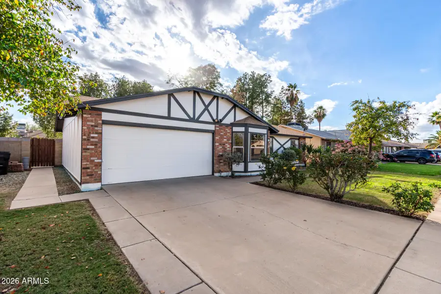 301 E Desert Lane, Gilbert, AZ 85234 - Image #3