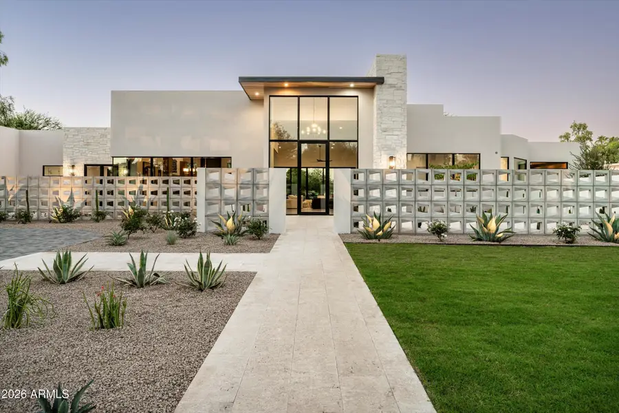 6748 E Berneil Lane, Paradise Valley, AZ 85253 - Image #2