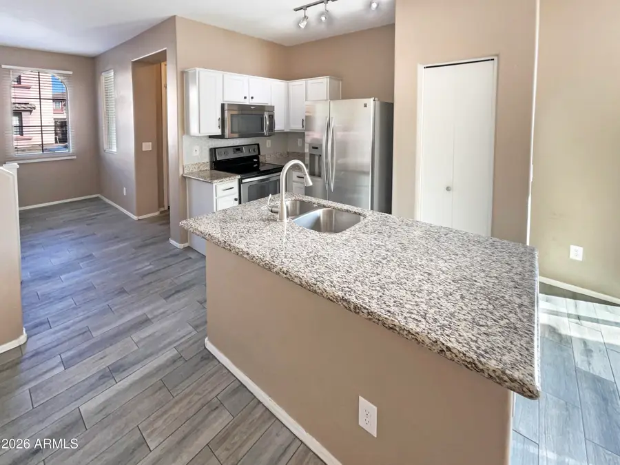 5319 W Burton Drive, Phoenix, AZ 85043 - Image #2