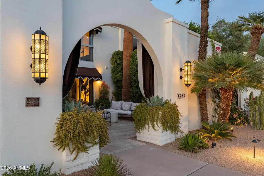 7242 E Joshua Tree Lane, Scottsdale, AZ 85250 - Image #2