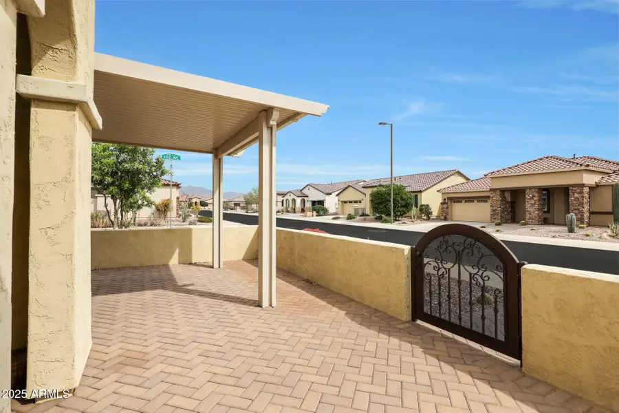 18106 W Redwood Lane, Goodyear, AZ 85338 - Image #2
