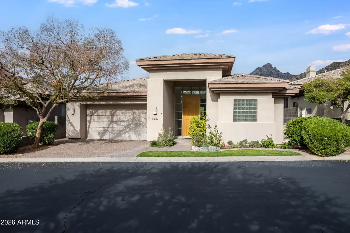 3124 E Squaw Peak Circle, Phoenix, AZ 85016 - Image #1