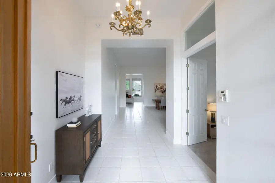 3124 E Squaw Peak Circle, Phoenix, AZ 85016 - Image #2