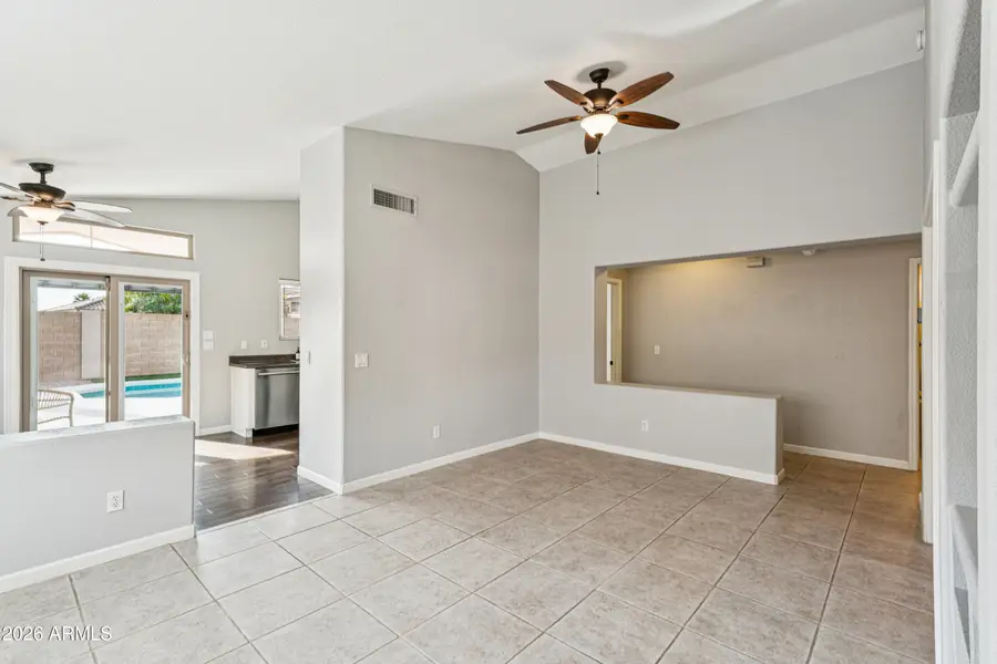 1737 W Hiddenview Drive, Phoenix, AZ 85045 - Image #2