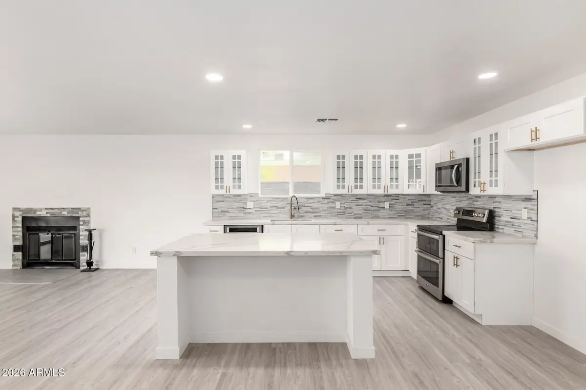 4460 W Avalon Drive, Phoenix, AZ 85031 - Image #1