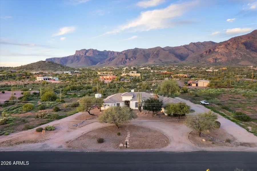 10686 E Baseline Avenue, Gold Canyon, AZ 85118 - Image #2
