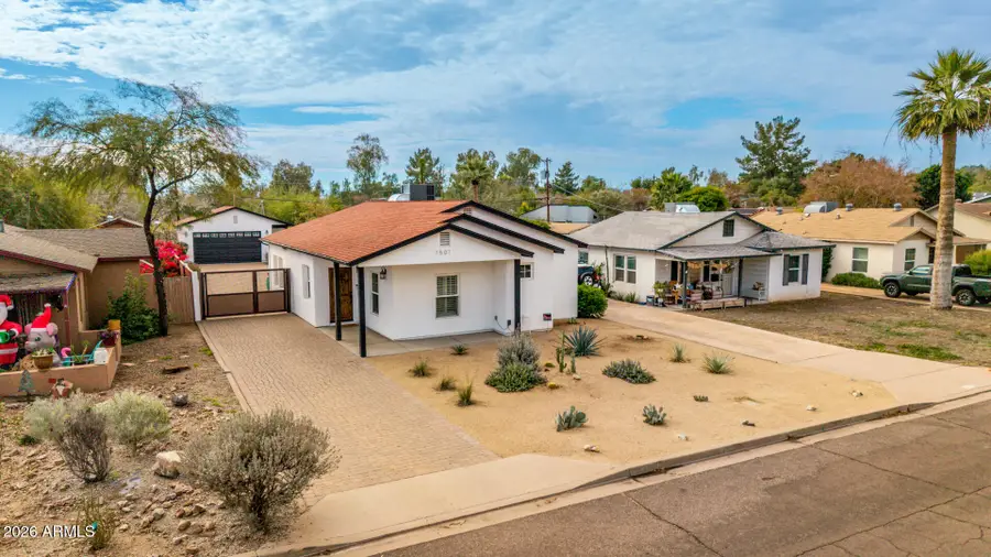 1501 E Earll Drive, Phoenix, AZ 85014 - Image #2