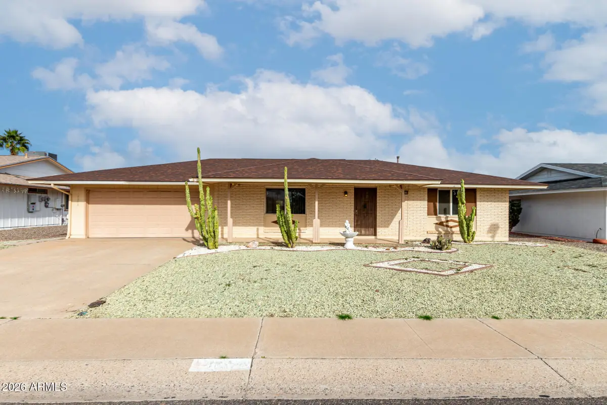 10608 W White Mountain Road, Sun City, AZ 85351 - Image #1