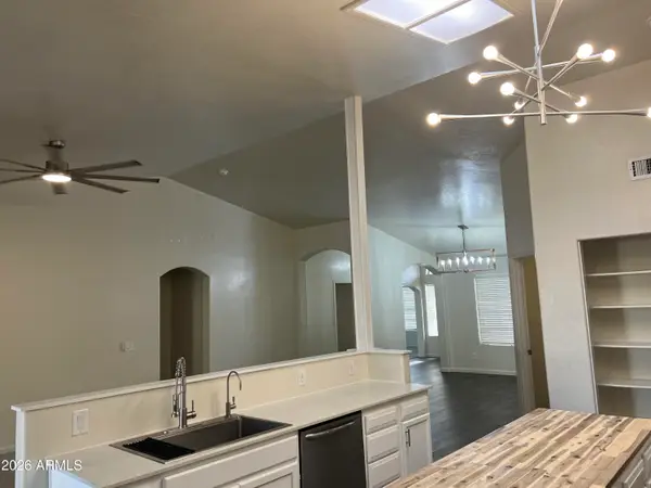 910 S Paradise Drive, Gilbert, AZ 85233