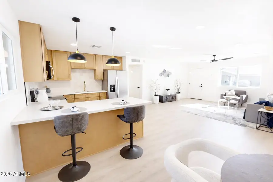 8618 W Clarendon Avenue, Phoenix, AZ 85037 - Image #2