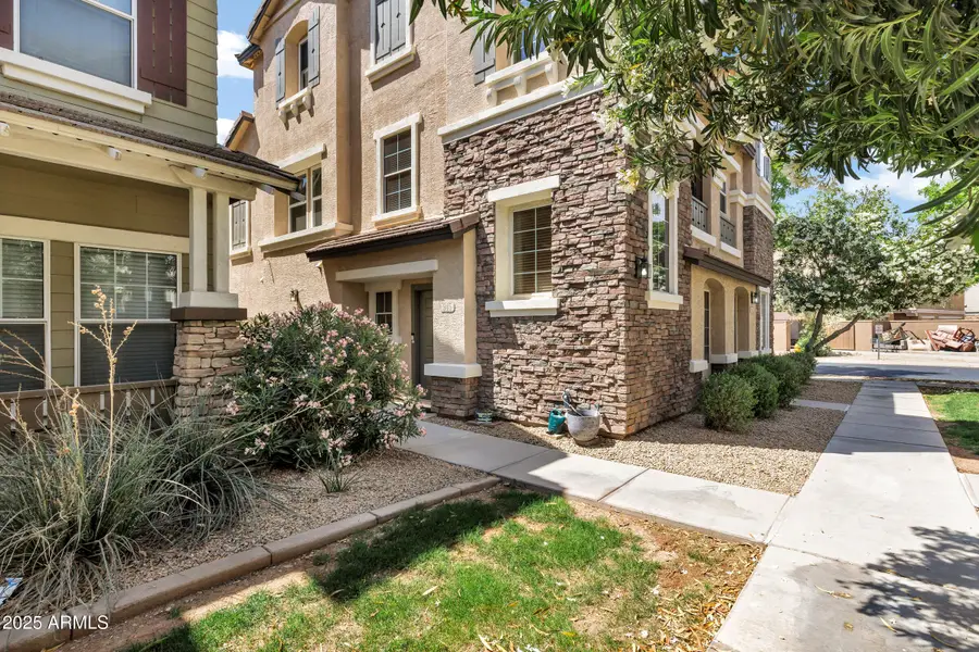 945 W Wendy Way, Gilbert, AZ 85233 - Image #2