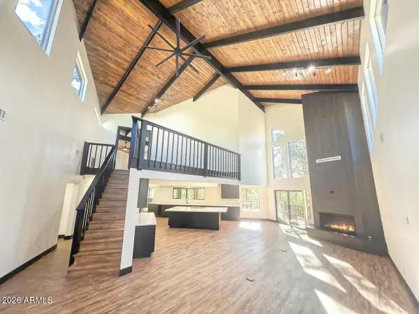 17998 S Green Mountain Place, Munds Park, AZ 86017