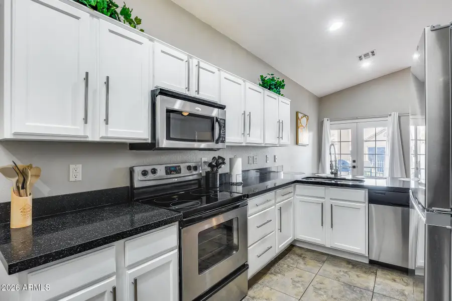 3252 E Fremont Road, Phoenix, AZ 85042 - Image #3