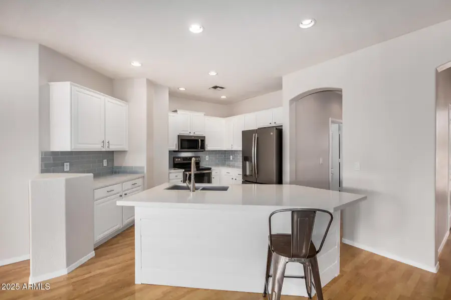 7235 E Desert Honeysuckle Drive, Gold Canyon, AZ 85118 - Image #3