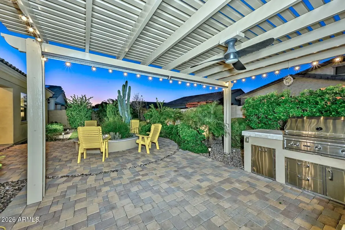 9326 W Daley Lane, Peoria, AZ 85383 - Image #1