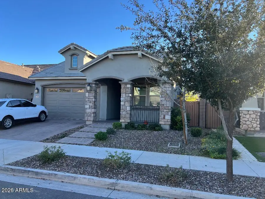 23061 E Mayberry Road E, Queen Creek, AZ 85142 - Image #2