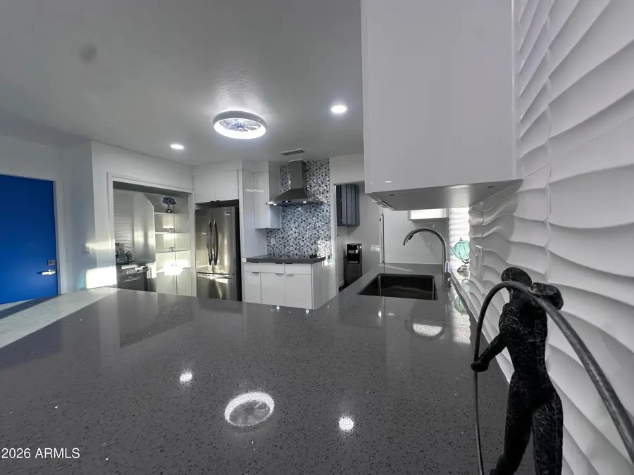 7803 E Kiowa Avenue, Mesa, AZ 85209 - Image #2