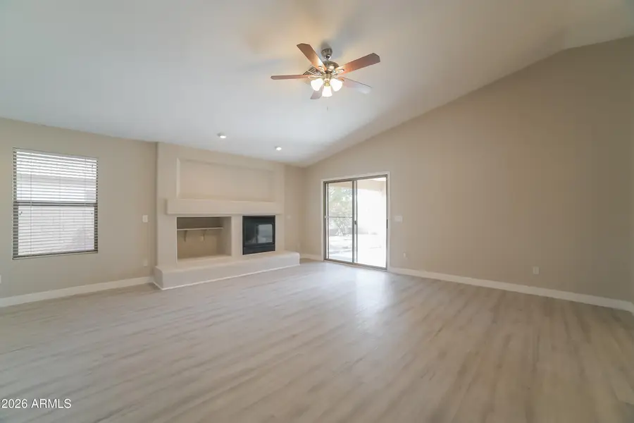 618 S 122nd Lane, Avondale, AZ 85323 - Image #3