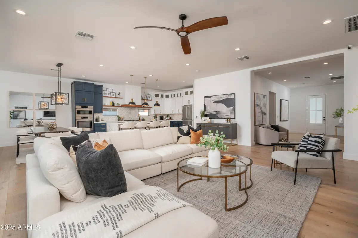 3628 E Clarendon Avenue, Phoenix, AZ 85018 - Image #1