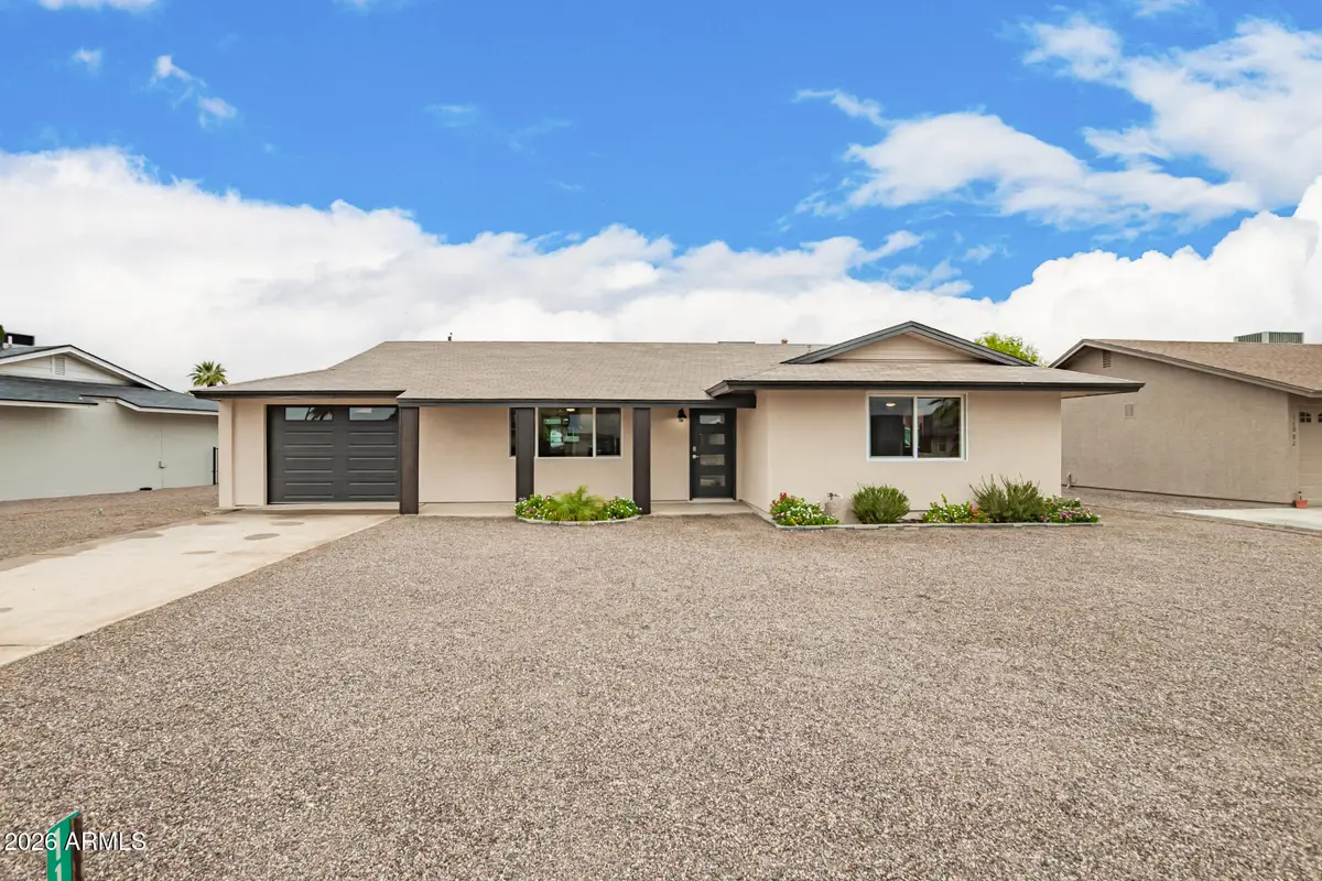 11010 W Sun City Boulevard, Sun City, AZ 85351 - Image #1