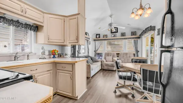 632 Hawks Eye Drive #632, Apache Junction, AZ 85119