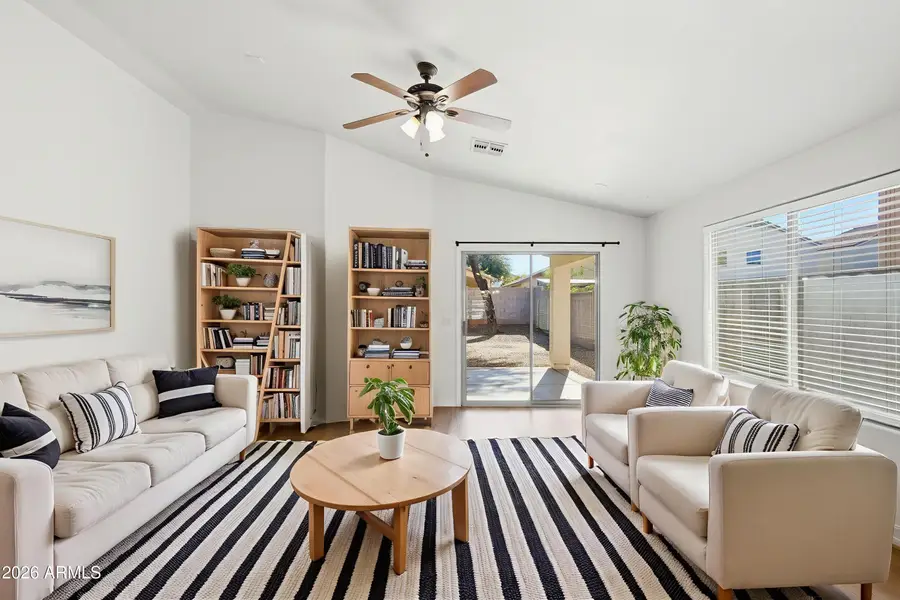 2033 W Vineyard Plains Drive, San Tan Valley, AZ 85144 - Image #2