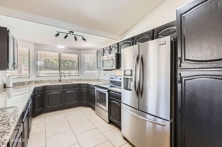 10942 W Citrus Grove Way, Avondale, AZ 85392 - Image #3